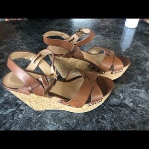 Shoe Dazzle brown leather platform wedge sandals 8